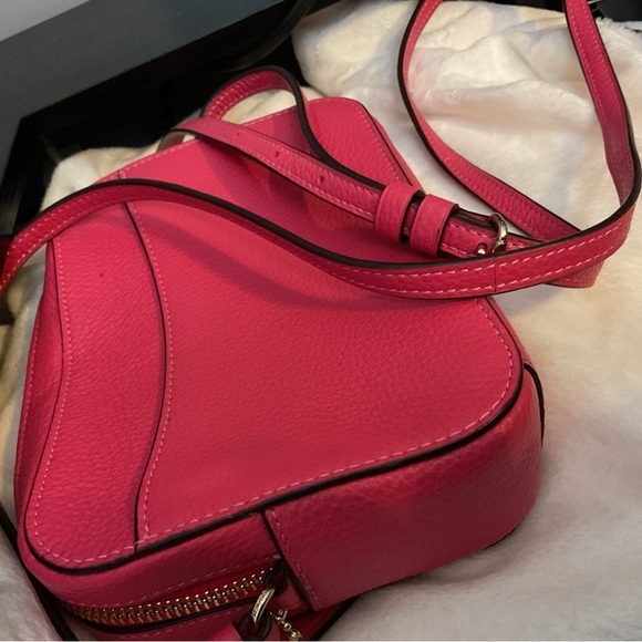 Coach NWT pebbled leather camera crossbody purse ELECTRIC PINK ⚡️ - Picture 13 of 15
